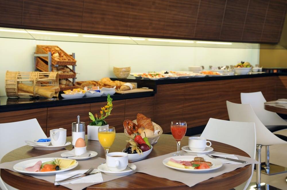Novotel Nuernberg Am Messezentrum מראה חיצוני תמונה