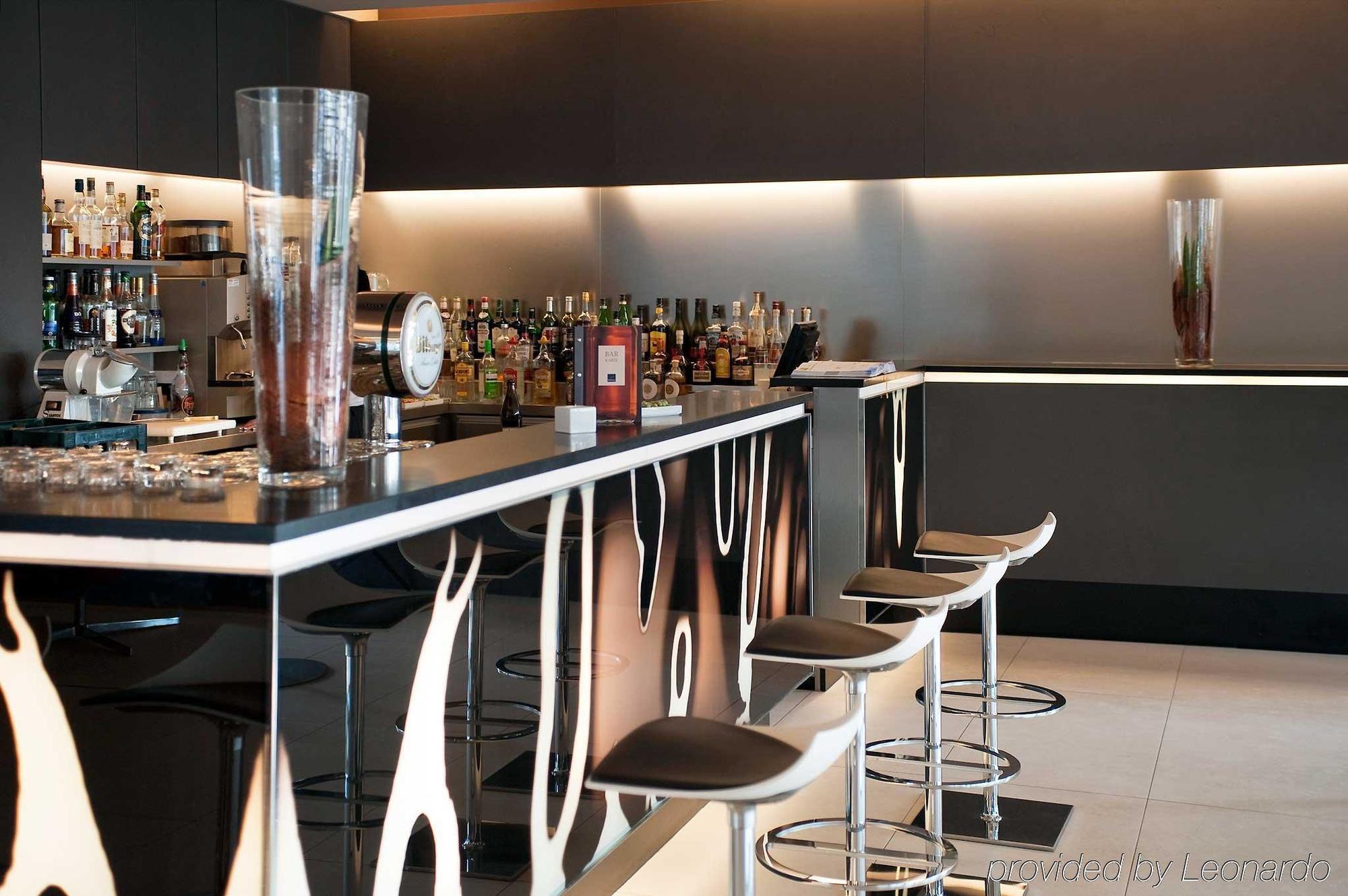 Novotel Nuernberg Am Messezentrum מסעדה תמונה